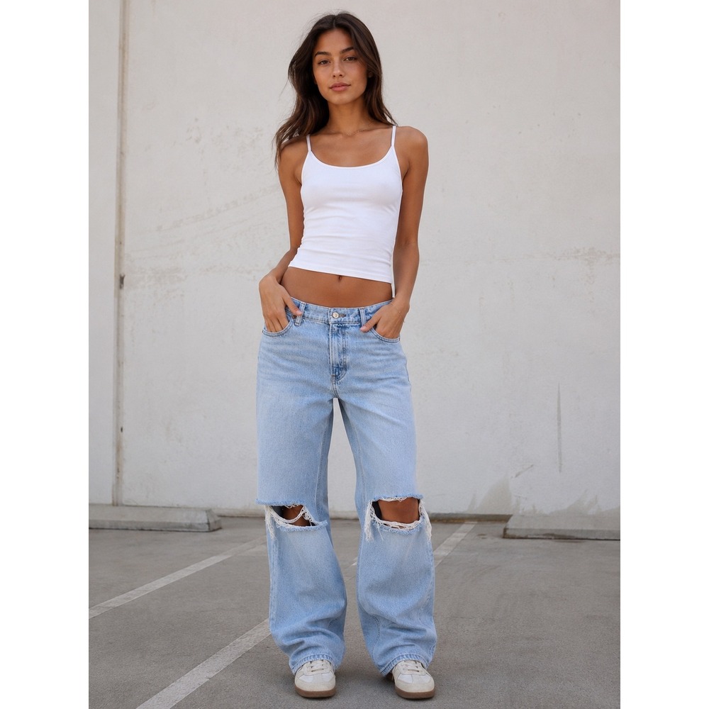 Abercrombie & Fitch The Baggy Low Rise Jeans Womens 26/2R Light Wash Distressed